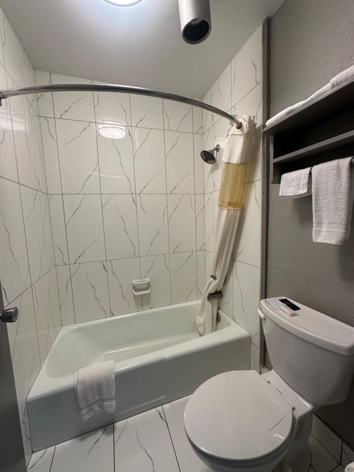 Executive Inn Locust Grove By Capital O מראה חיצוני תמונה